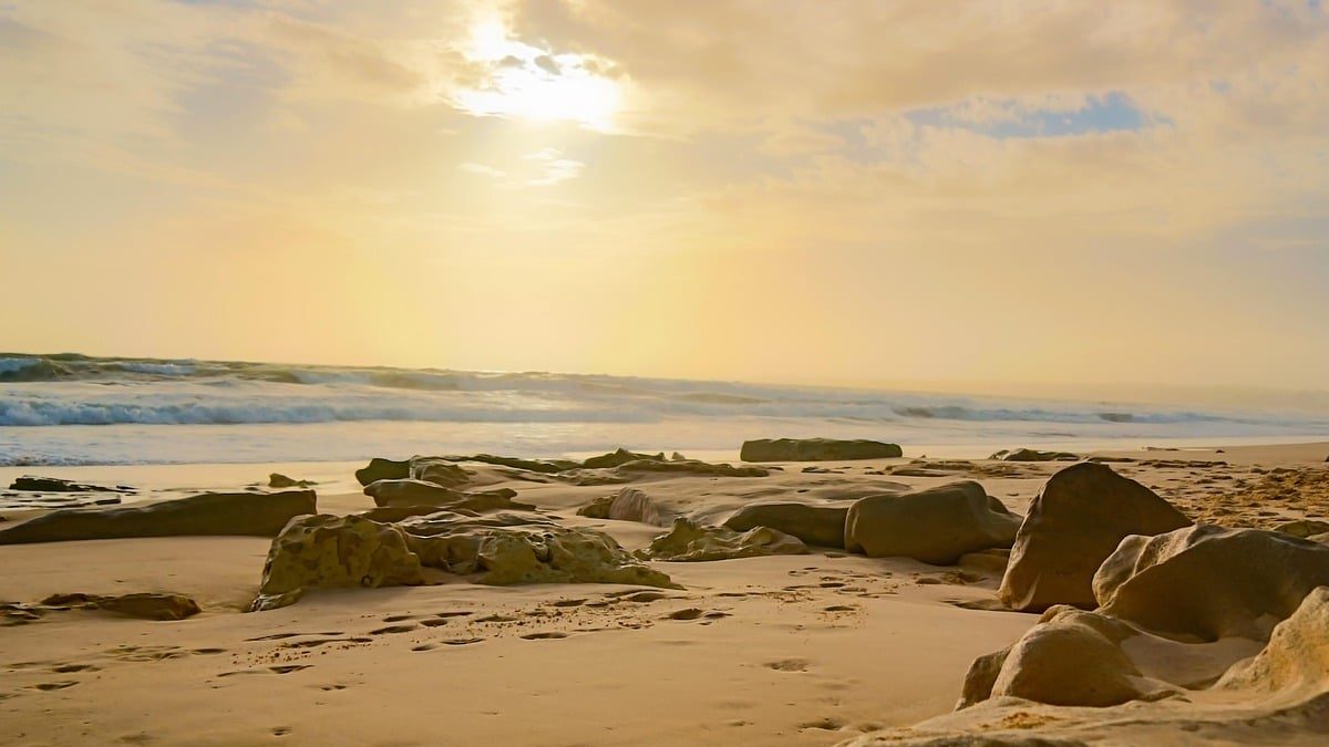 portugal, nature, beach, sunset, stone, algarve-2419985.jpg